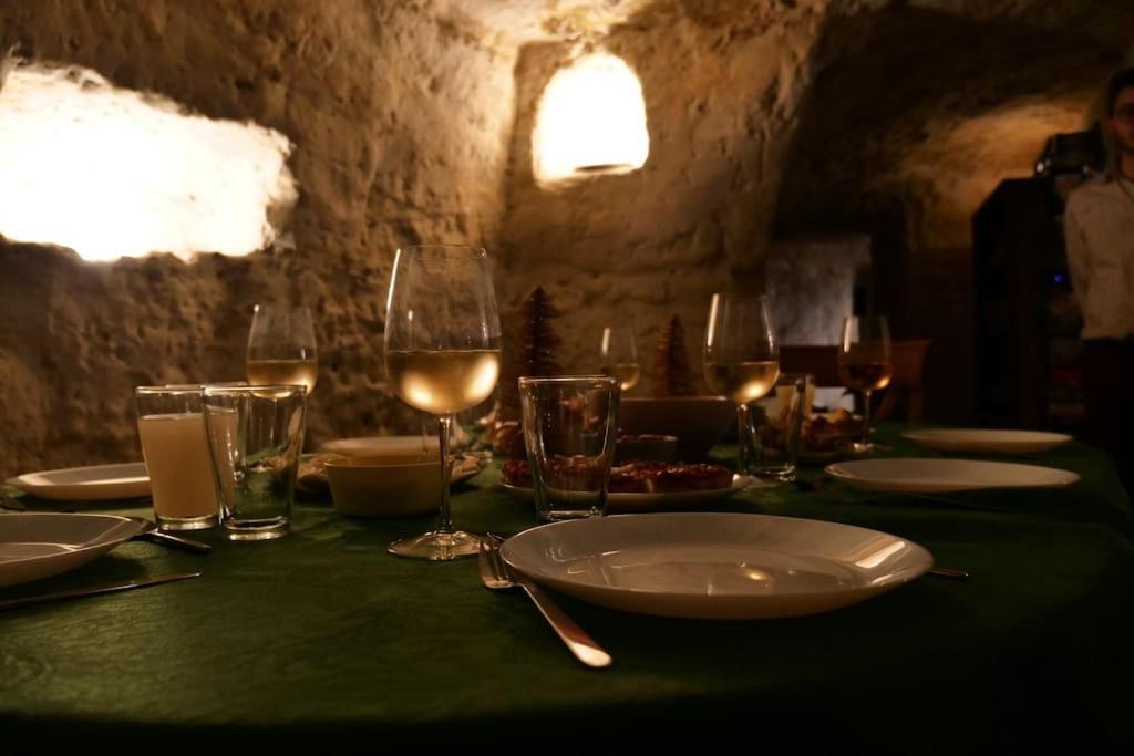 Troglo Entre Caves Et Chateaux Montlouis-sur-Loire Buitenkant foto